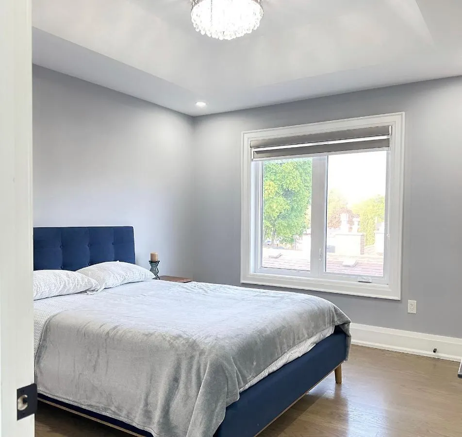 Вилла Luxurious House In Scarborough Торонто