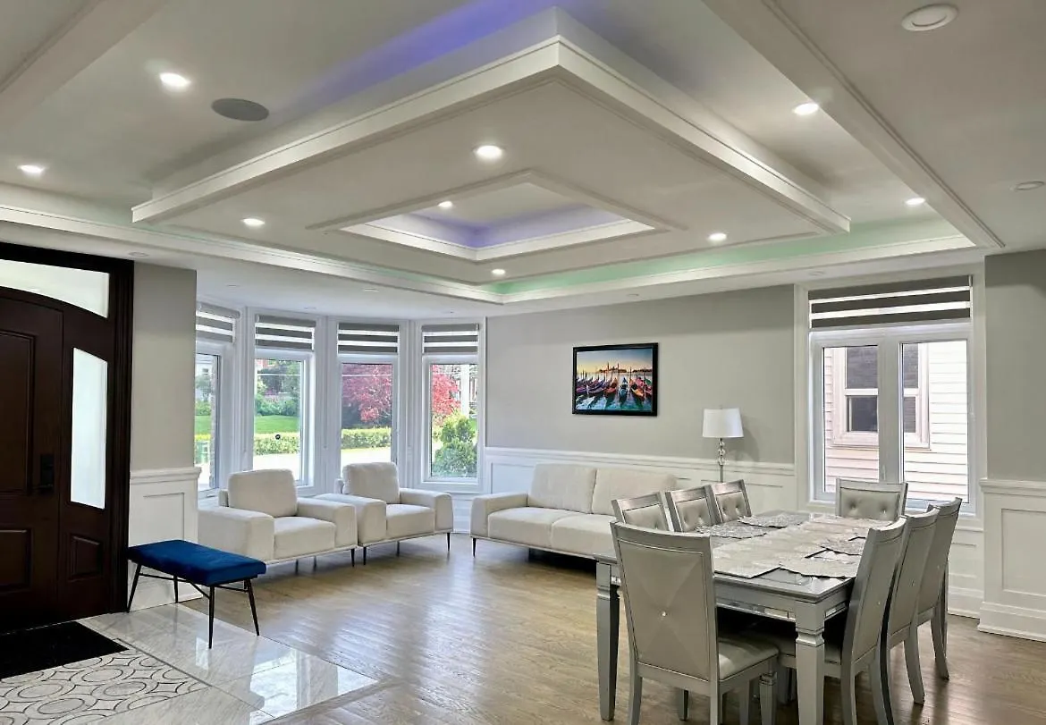Вилла Luxurious House In Scarborough Торонто