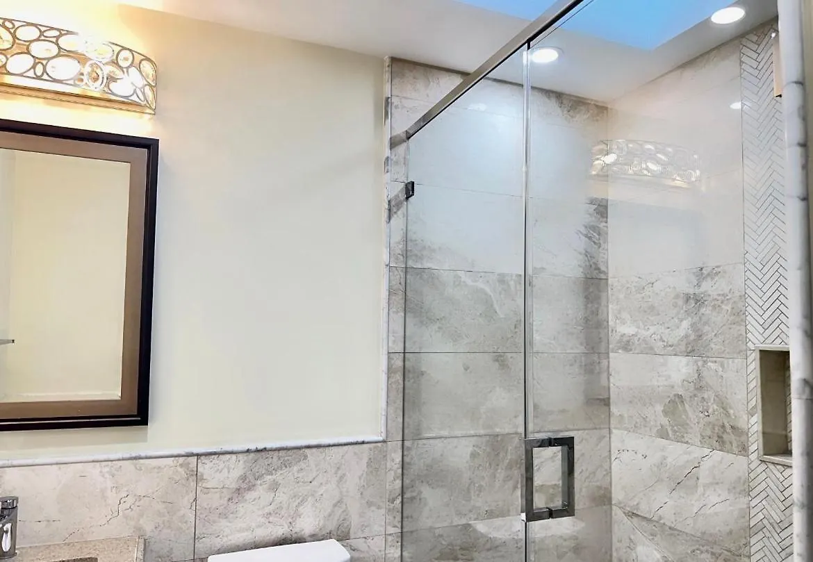 Вилла Luxurious House In Scarborough Торонто